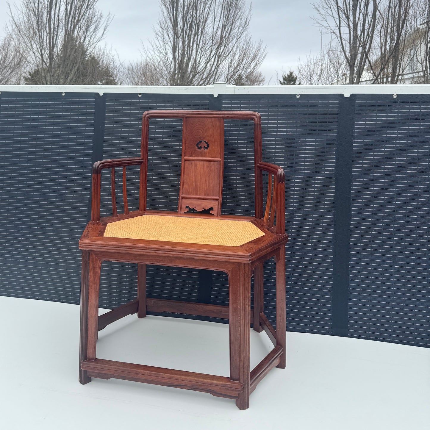 Hexagonal Six-Legged Southern Official’s Hat Chair