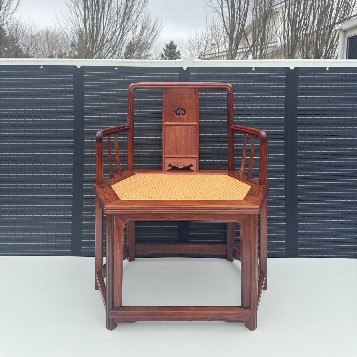 Hexagonal Six-Legged Southern Official’s Hat Chair