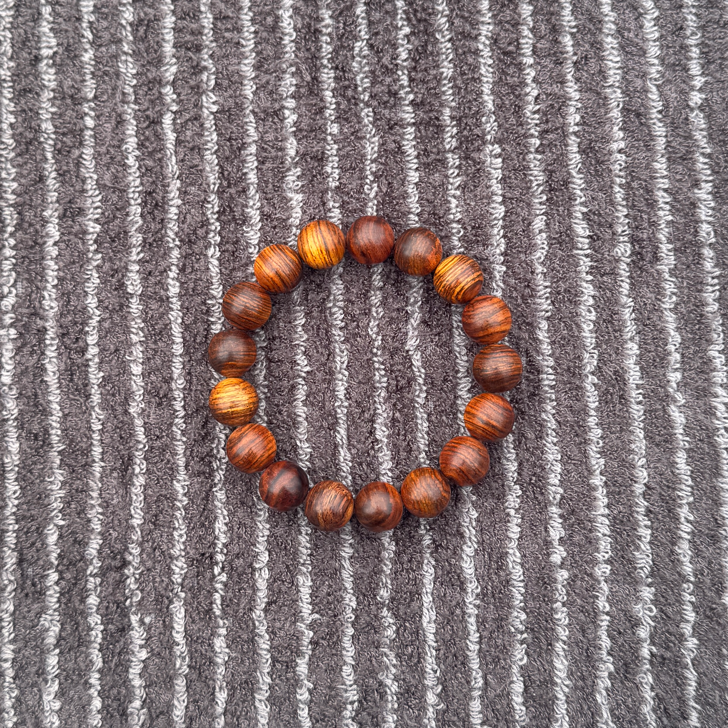 Huanghuali (17 Beads, 12mm)